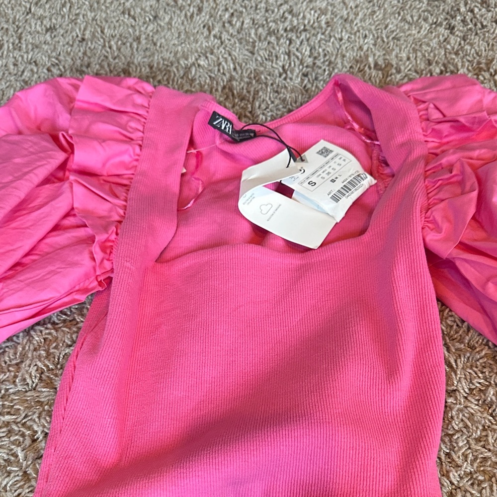 Zara Vibrant Pink Ruffled Sleeve crop top small new with tags